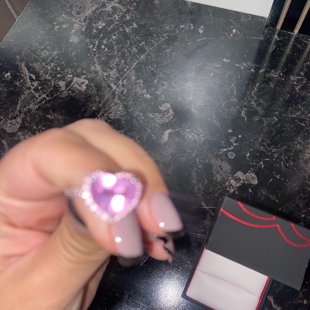 Heart ring - Picture 2 of 6